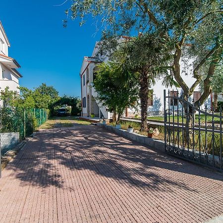 Apartments Dino Poreč Eksteriør billede