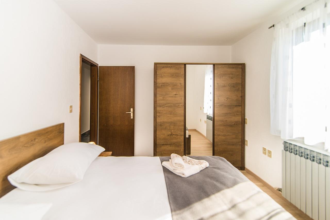 Apartments Dino Poreč Eksteriør billede