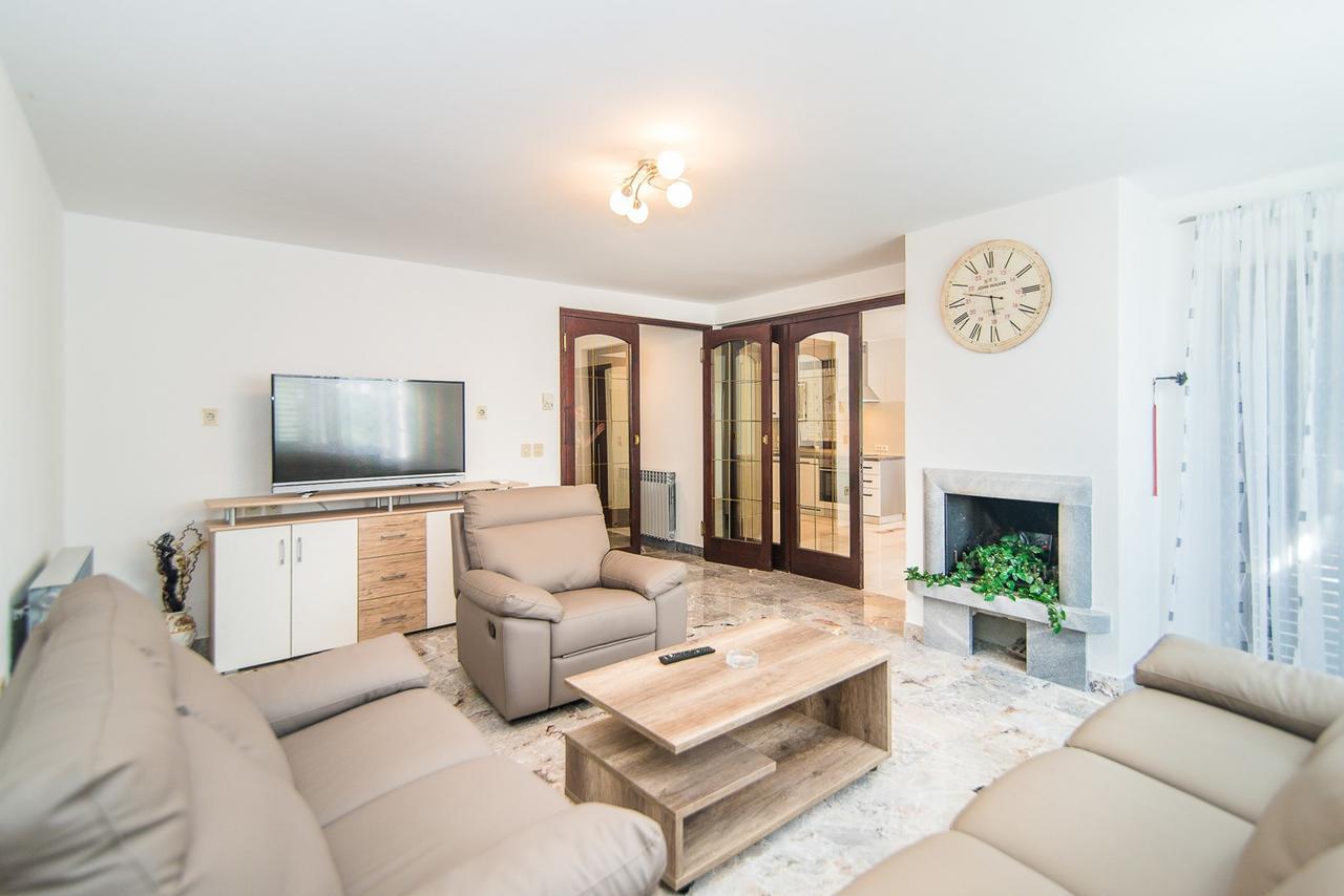 Apartments Dino Poreč Eksteriør billede