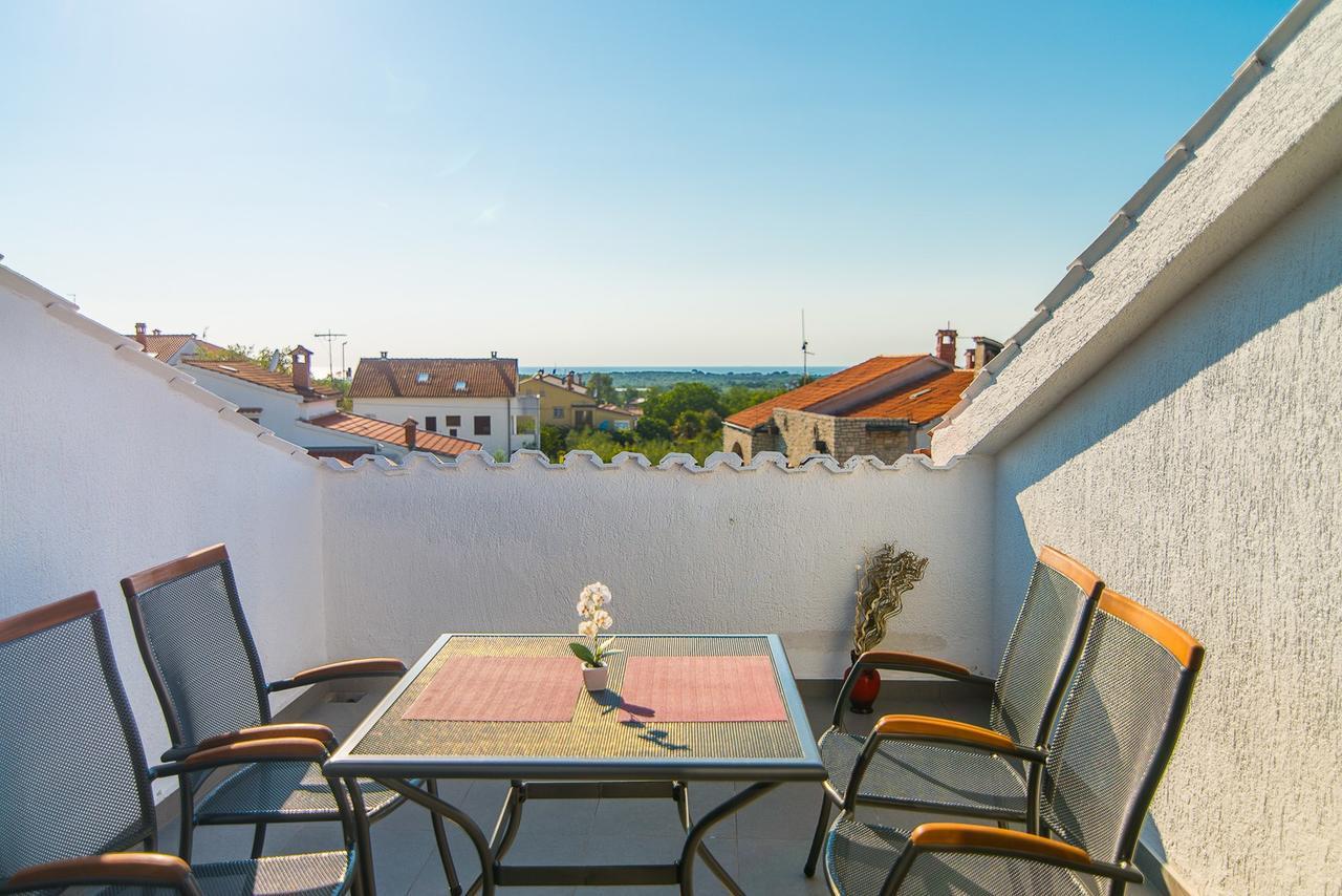 Apartments Dino Poreč Eksteriør billede