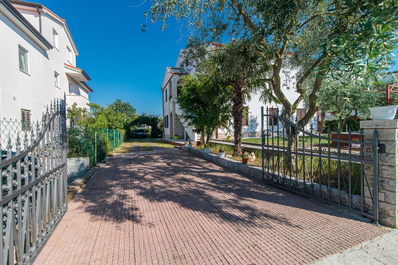 Apartments Dino Poreč Eksteriør billede
