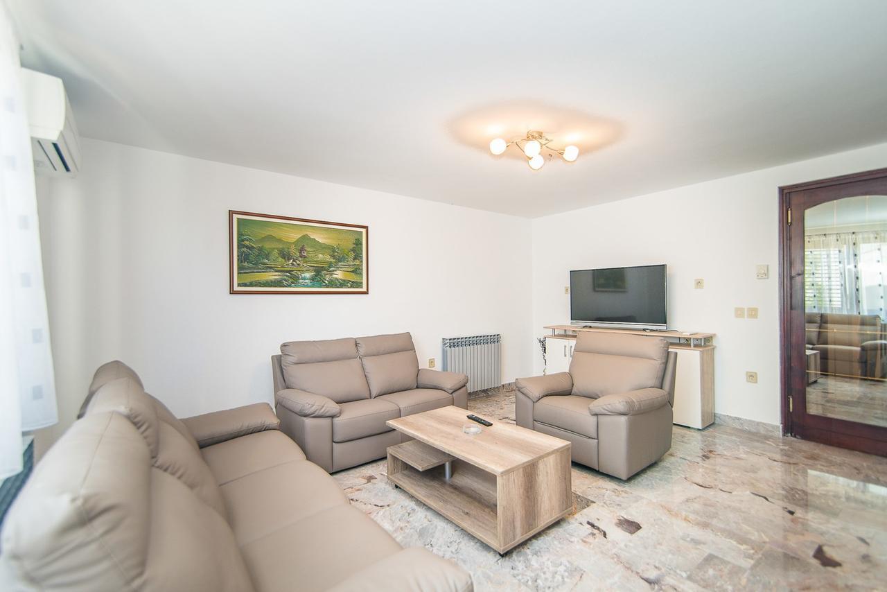 Apartments Dino Poreč Eksteriør billede