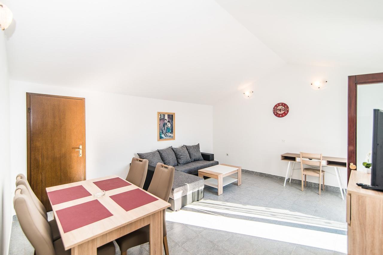 Apartments Dino Poreč Eksteriør billede