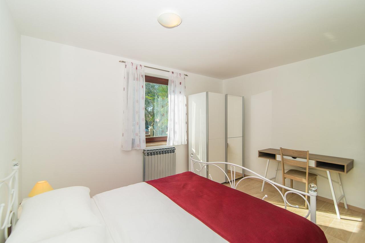 Apartments Dino Poreč Eksteriør billede