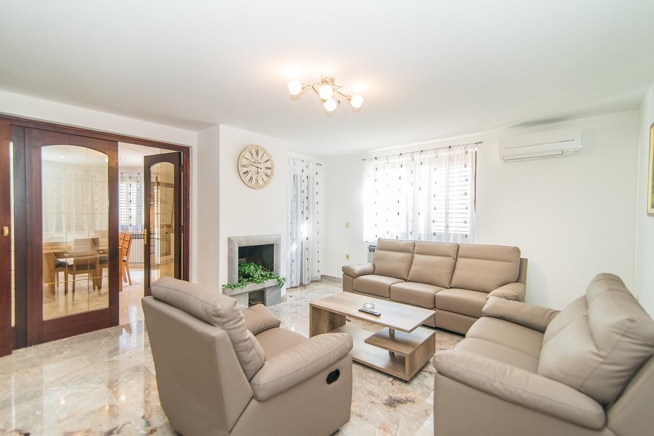 Apartments Dino Poreč Eksteriør billede
