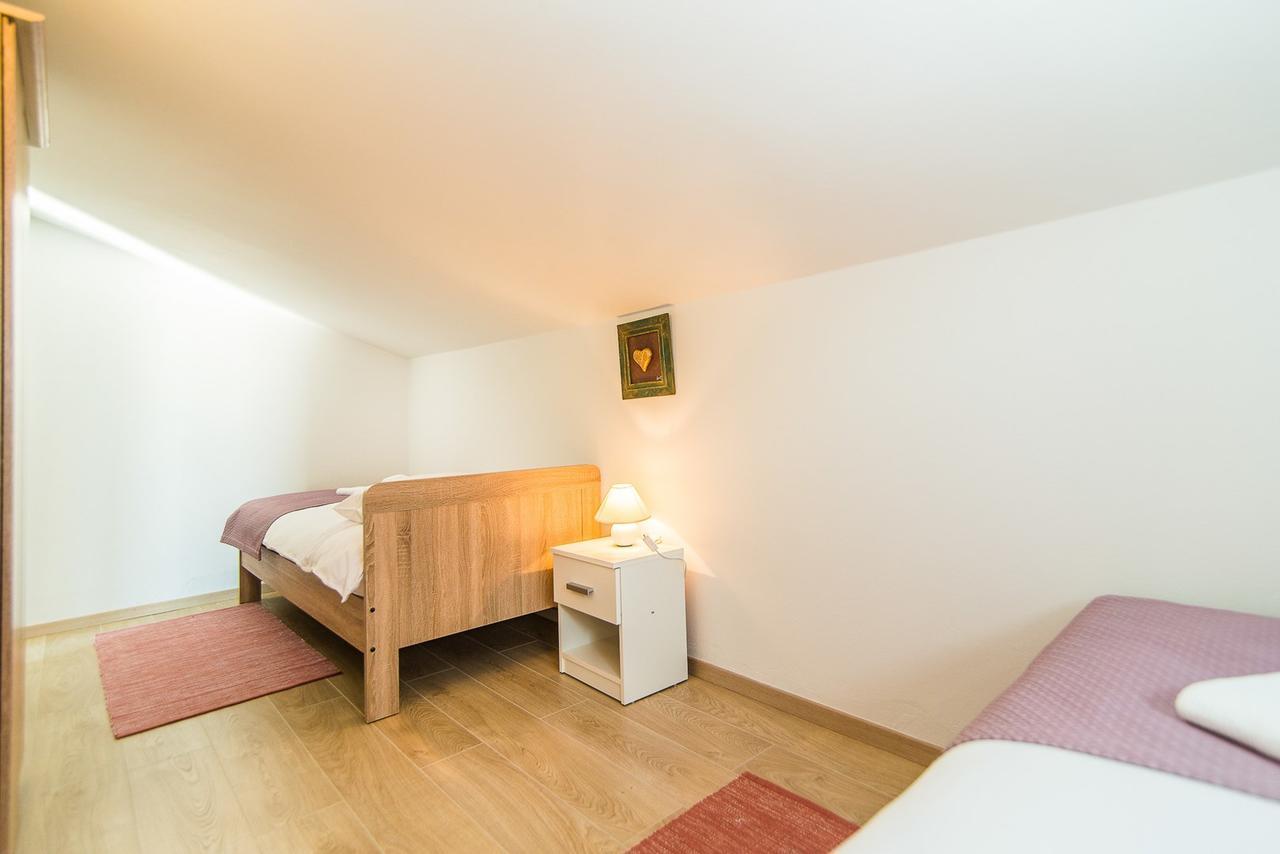 Apartments Dino Poreč Eksteriør billede