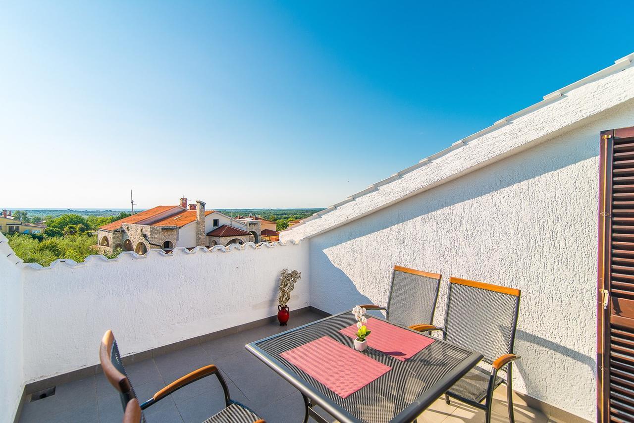 Apartments Dino Poreč Eksteriør billede